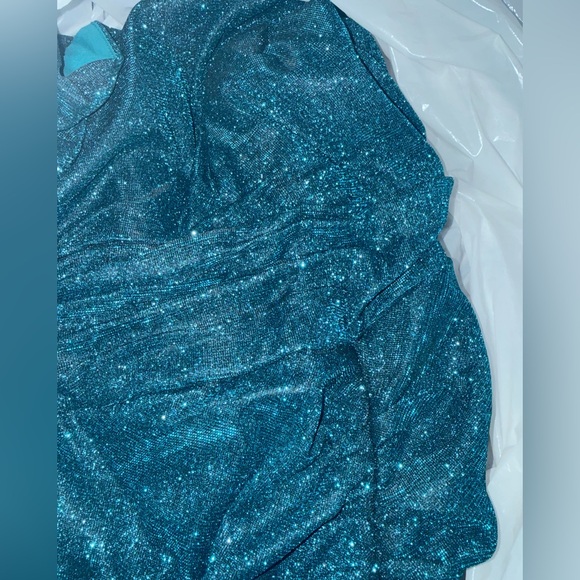 Jules & Cleo Sparkly Evening Gown Size 18 | Formal Maxi Dress | Ruched & Slit - Picture 4 of 4